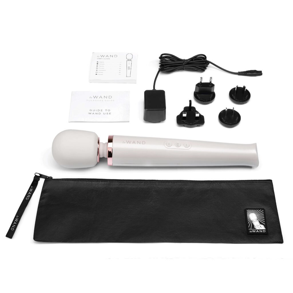 Le Wand Rechargeable Vibrating Wand Massager Pearl White